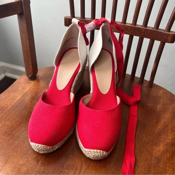 JustFab Red Wedge Ballet Heels with Bow Ties Metallic Gold Accent Woven sz 8 - Picture 6 of 12